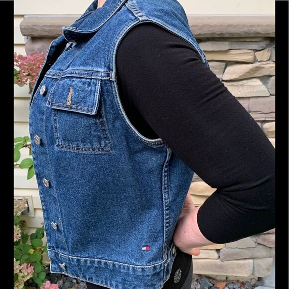 Tommy Hilfiger blue sleeveless denim vest, metal buttons, size Med - Picture 7 of 13